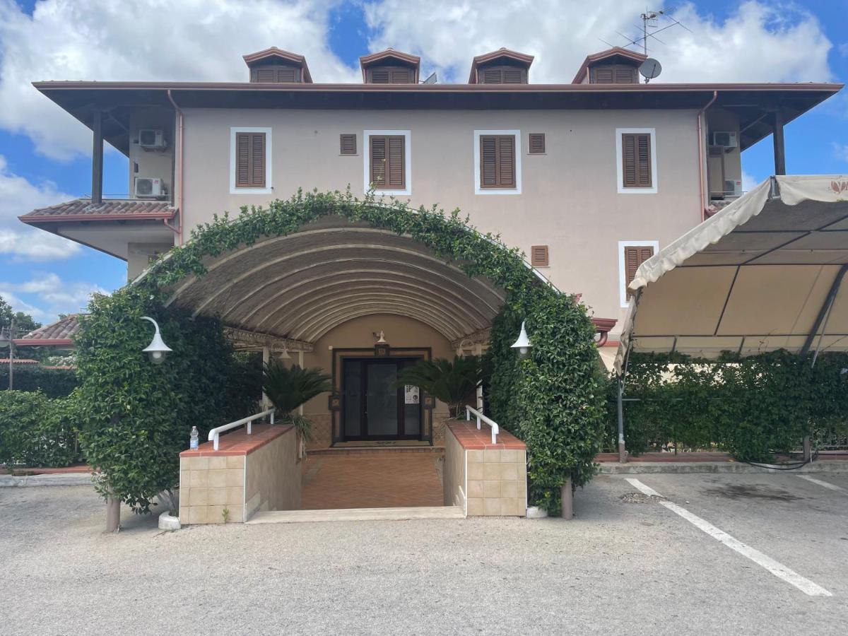 Ninfa hotel Qualiano Buitenkant foto
